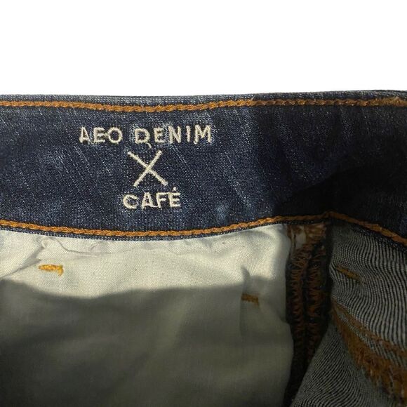 American Eagle Hi Rise Shortie Denim Distressed Shorts Sz 6 - Picture 8 of 10